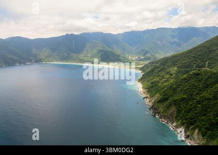 Vista aerea della costa di Nanao nella città di Suao, contea di Yilan, Taiwan Foto Stock