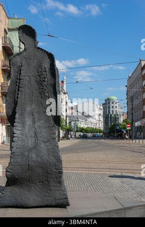 L'ulica Wolności è la strada principale della città, vista da Plac Wolności. Zabrze, Polonia. Foto Stock