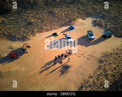 Campeggio sulla linea QAA, Simpson Desert, Queensland, Australia. (Solo per uso editoriale) Foto Stock
