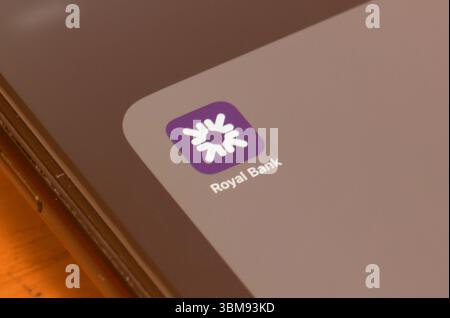 Royal Bank of Scotland app su smartphone - Royal Bank of Scotland Group plc è anche noto come RBS Group - è una holding bancaria e assicurativa britannica Foto Stock