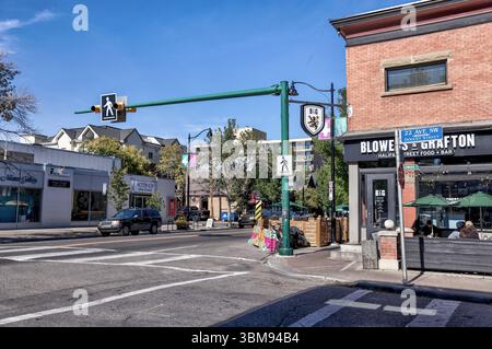 Calgary, Alberta - settembre 2022: Paesaggi urbani nel distretto Mission di Calgary Foto Stock