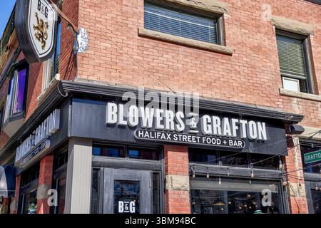 Calgary, Alberta - settembre 2022: Paesaggi urbani nel distretto Mission di Calgary Foto Stock