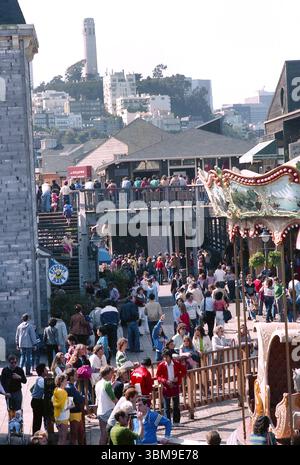 The Carousel at Pier 39 in San Francisco, CA, USA, circa 1998 Foto Stock