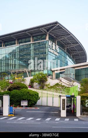 Stazione di Seoul, stazione ferroviaria principale ad alta velocità a Seoul, capitale della Corea del Sud, il 24 aprile 2022 Foto Stock