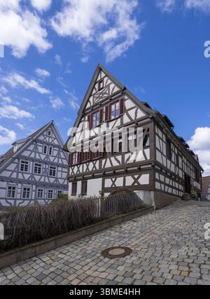 Case a graticcio nella città vecchia, Herrenberg, Baden-Wuerttemberg, Germania, Europa Foto Stock