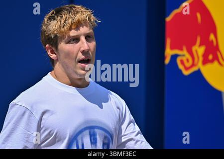 SPIELBERG, AUSTRIA - GIUGNO 26: Liam Lawson della nuova Zelanda e Visa Cash App RB Formula One Team arriva in pista durante le anteprime in vista del Gran Premio di F1 d'Austria al Red Bull Ring Circuit il 26 giugno 2025 a Spielberg, Austria.(foto di Vince Mignott/Alamy Live News) Foto Stock