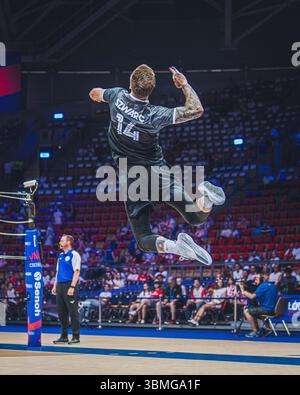 Giappone vs Canada durante la partita maschile FIVB Volleyball Nations League 2024 del 27 giugno a Łódź, Polonia. Foto Stock