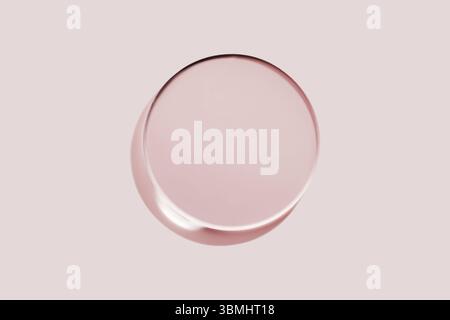 Capsula di Petri rotonda vuota o vetrino su sfondo rosa. Mockup per campioni di prodotti cosmetici o scientifici Foto Stock