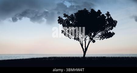 Il design piatto e la silhouette di un albero solitario si staglia su un'argine di erba, in mezzo all'oceano calmo sotto nuvole pastello Foto Stock