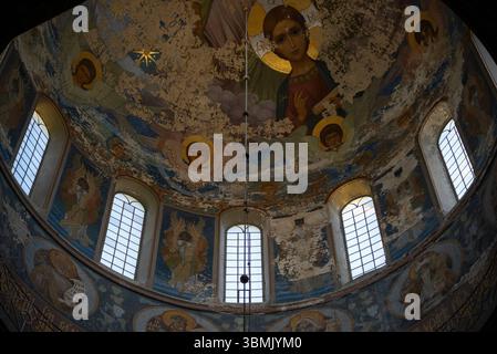 Un frammento della cupola. Interno della cattedrale di Panteleimon il guaritore nel monastero di Novoafon, Abkhazia Foto Stock