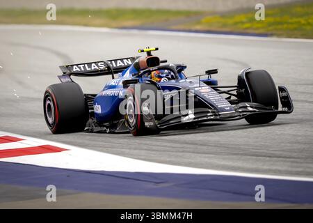 SPIELBERG - Carlos Sainz (Williams) sul circuito Red Bull Ring durante la seconda sessione di prove libere davanti al Gran Premio d'Austria. LEVIGATRICE ANP KING Foto Stock