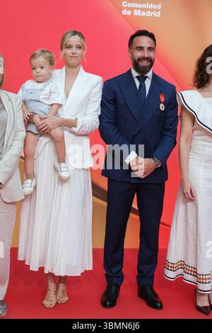 Daniel Carvajal durante la medaglia d'oro dell'amministrazione regionale al calciatore del Real Madrid Daniel Carvajal, al Real Casa de Correos, il 27 maggio 2025 a Madrid, Spagna. Con: Daphne Cañizares e Daniel Carvajal durante la medaglia d'oro dell'amministrazione regionale al calciatore del Real Madrid Daniel Carvajal, al Real Casa de Correos, il 27 maggio 2025 a Madrid, Spagna. Dove: Madrid, Spagna quando: 27 maggio 2025 credito: Oscar Gonzalez/WENN Foto Stock