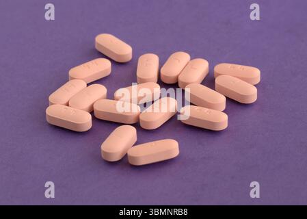 Hallandale Beach, Stati Uniti. 27 giugno 2025. Allegra è un medicinale per il trattamento dei sintomi allergici e contiene l'antroamina Fexofenadine. 27 giugno 2025. Foto di (Michele Eve Sandberg/Sipa USA credito: SIPA USA/Alamy Live News Foto Stock