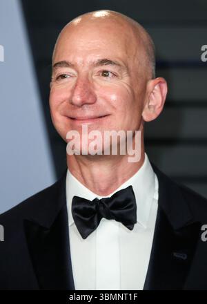 Jeff Bezos e Lauren Sanchez sono sposati! Hanno legato il nodo in una cerimonia a cravatta nera sull'isola di San Giorgio maggiore a Venezia, venerdì 27 giugno 2025. BEVERLY HILLS, LOS ANGELES, CALIFORNIA, USA - 04 MARZO: Imprenditore e fondatore americano, presidente esecutivo ed ex presidente e CEO di Amazon Jeff Bezos arriva al Vanity Fair Oscar Party 2018 tenutosi al Wallis Annenberg Center for the Performing Arts il 4 marzo 2018 a Beverly Hills, Los Angeles, California, Stati Uniti. (Foto di Xavier Collin/Image Press Agency) Foto Stock