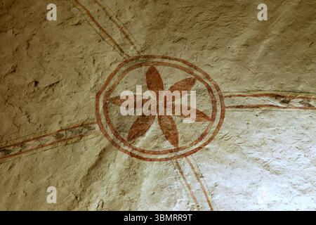 Simbolo Templare. Dettagli dell'interno della chiesa di San fermo maggiore a Verona. Veneto, Italia Foto Stock