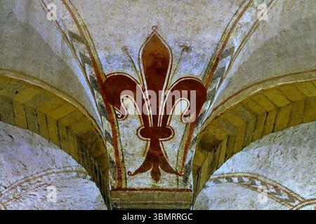 Simbolo Templare. Dettagli dell'interno della chiesa di San fermo maggiore a Verona. Veneto, Italia Foto Stock
