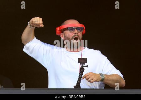 David Puentez Live Beim Rainbow Festival 2025 am Fühlinger SEE. Köln, 28.06.2025 Foto Stock