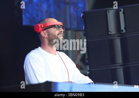 David Puentez Live Beim Rainbow Festival 2025 am Fühlinger SEE. Köln, 28.06.2025 Foto Stock