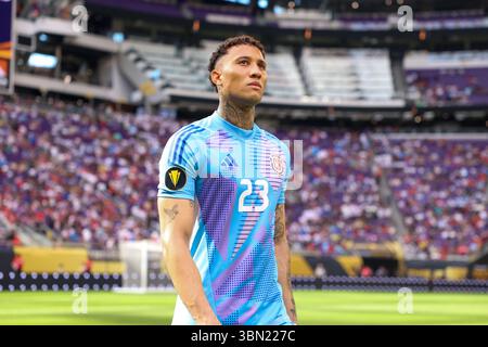 Minneapolis, Minnesota, Stati Uniti. 29 giugno 2025. Il portiere della Costa Rica PATRICK SEQUEIRA (23) arriva in campo. Gli Stati Uniti e la Costa Rica si sono affrontati nei quarti di finale della CONCACAF maschile 2025 allo US Bank Stadium di Minneapolis Minnesota domenica 29 giugno. Gli Stati Uniti sono stati vittoriosi vincendo ai calci di rigore. (Credit Image: © Michael Turner/ZUMA Press Wire) SOLO PER USO EDITORIALE! Non per USO commerciale! Foto Stock