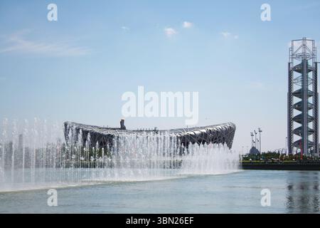 Beijing 2008 Olympic Bird's Nest Stadium, torcia e fontane Foto Stock