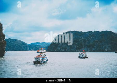 "Barca e mare" Foto Stock