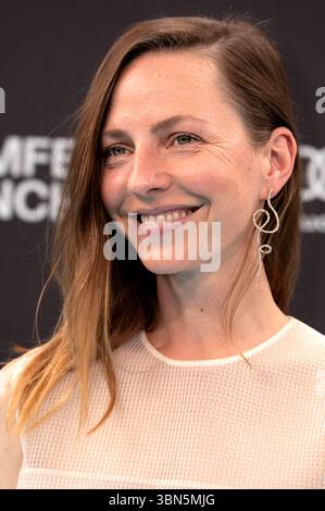 Katharina Schüttler bei der Festivaleröffnung mit der Premiere des Kinofilms The Ballad of Wallis Island auf dem 42. Filmfest München 2025 im Gasteig HP8. München, 28.06.2025 *** Katharina Schüttler all'apertura del festival con la prima del lungometraggio The Ballad of Wallis Island al Filmfest 42 München 2025 al Gasteig HP8 Monaco di Baviera, 28 06 2025 foto:Xn.xKolinzx/xFuturexImagex ffm Opening 5674 Foto Stock