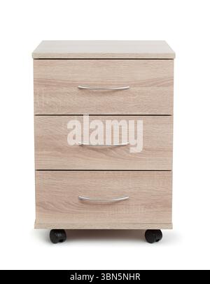 Vista frontale dell'armadio per ufficio in legno a 3 cassetti con ruote isolate su bianco Foto Stock