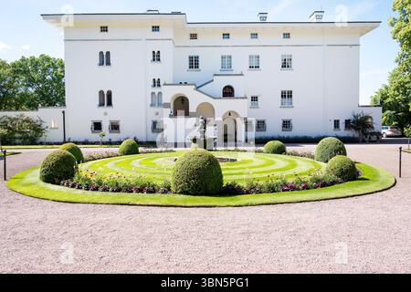 Esterno del Palazzo Solliden e del Giardino sull'isola di Öland, in Svezia, il 30 giugno 2025. Foto: Mikael Fritzon / TT / codice 62360 Foto Stock
