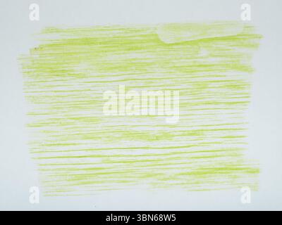 Tratti orizzontali di pastello verde chiaro su sfondo bianco. Foto Stock