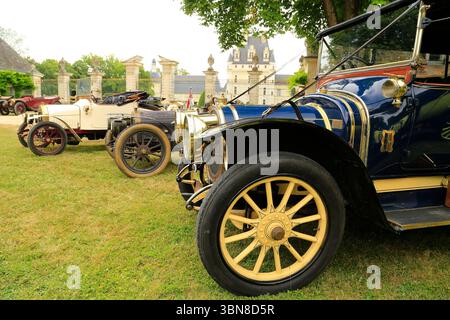 Rally d'auto d'epoca, museo dell'auto, Valencay, Francia. Foto Stock