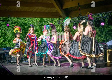 Golden Spike CAN Dancers, Golden Spike Days, Port Moody, British Columbia, Canada Foto Stock