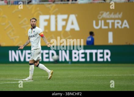Atlanta, Stati Uniti. 1 luglio 2025. Sergio Ramos del CF Monterrey reagisce durante la partita di 16 partite tra il Borussia Dortmund tedesco e il CF Monterrey del Messico alla Coppa del mondo per club FIFA 2025 al Mercedes-Benz Stadium di Atlanta, Georgia, Stati Uniti, 1° luglio, 2025. crediti: Huang Zongzhi/Xinhua/Alamy Live News Foto Stock