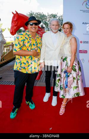 Lou Bega, Julia Becker Funke Media Gruppe, Dr. Hermann Bühlbecker Alleininhaber Lambertz bei der Eröffnung CHIO 2025 ad Aquisgrana. *** Lou Bega, Julia Becker Funke Media Group , Dr. Hermann Bühlbecker proprietario unico Lambertz all'apertura di CHIO 2025 ad Aquisgrana Foto Stock