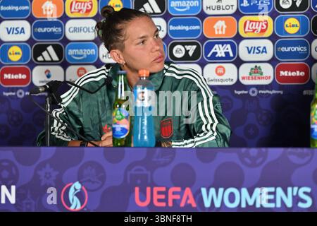 Sion, Svizzera. 2 luglio 2025. Elena Linari d'Italia nella foto durante una conferenza stampa della nazionale di calcio femminile d'Italia, ha chiamato le Azzurre in vista della partita 1 al campionato europeo in Svizzera 2025, mercoledì 2 luglio 2025 a Sion, Svizzera. Crediti: Sportpix/Alamy Live News Foto Stock