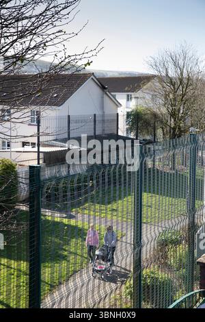 Alloggi lealisti segregati a Derry Foto Stock