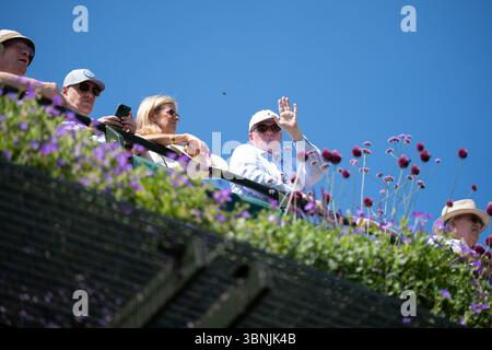 LONDRA, REGNO UNITO - GIUGNO 30: Folla durante il primo giorno dei Campionati di Wimbledon 2025 all'All England Lawn Tennis and Croquet Club il 30 giugno 2025 a Londra, Regno Unito. (Foto di Marleen Fouchier/BSR Agency) Foto Stock