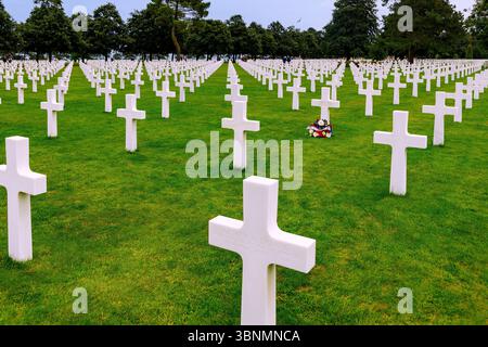 Cimitero militare americano di Saint-Laurent (Cimitiere Americain, Cimitiere Americain, Normandy American Cemetery) a Colleville-sur-Mer sulla spiaggia di Omaha sulla Cote de Nacre (Costa della madre delle Perle, spiagge dello sbarco) nel dipartimento di Calvados nella regione francese della Normandia Foto Stock