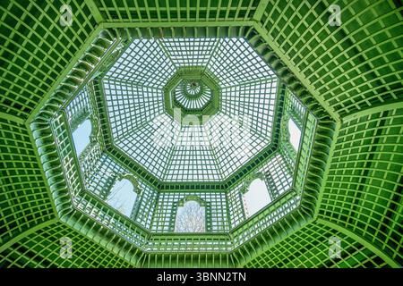 Germania, Baviera, Ammergau, Ettal, distretto di Linderhof, parco del castello Linderhof, padiglione musicale Foto Stock