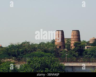 Porto Torres, Sardegna, Italia. Vecchia fabbrica Foto Stock