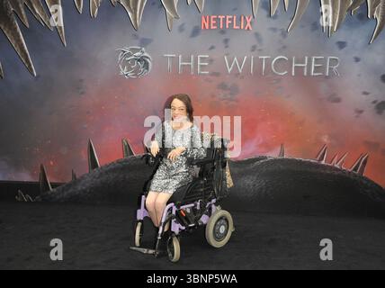 Liz Carr alla premiere della serie televisiva britannica "The Witcher", The Now Building, Outernet, Charing Cross Road, mercoledì 28 giugno 2023 a Londra, Inghilterra, Regno Unito. CAP/CAN ©CAN/Capital Pictures Foto Stock