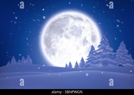 La luna piena scintillante si sta innalzando su pendii di pino innevato mentre i fiocchi di neve cadono in piano Foto Stock
