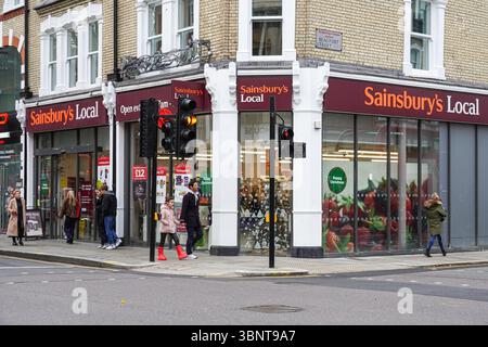 Negozio locale Sainsburys a Londra Inghilterra Regno Unito Foto Stock