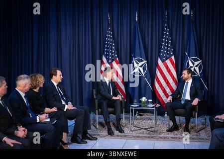 Il Segretario generale della NATO Mark Rutte incontra JD Vance, Vice Presidente degli Stati Uniti Foto Stock
