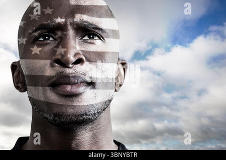 Il ritratto dal design piatto mostra la testa rasata sotto le stelle le strisce si sovrappongono al cielo da grigio a blu Foto Stock