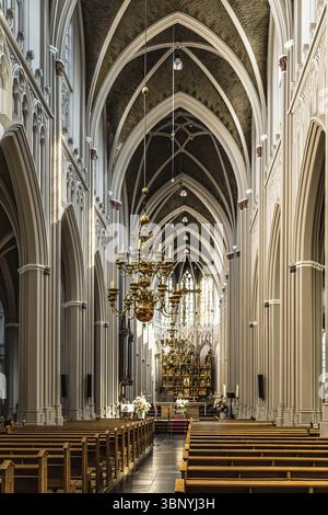 Tilburg Paesi Bassi - 10 settembre 2019: Interno della chiesa di San Giuseppe nel centro storico di Tilburg, Paesi Bassi, Europa Foto Stock