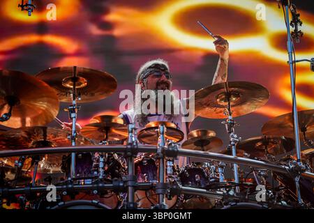 Dream Theater si esibisce al Lucca Summer Festival 2025 Foto Stock