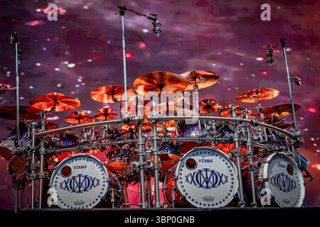 Dream Theater si esibisce al Lucca Summer Festival 2025 Foto Stock