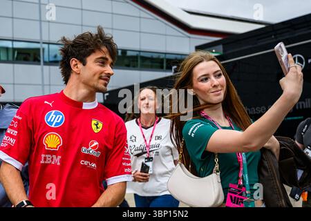 TOWCESTER, REGNO UNITO. 05 luglio: Charles Leclerc (Monaco) della Scuderia Ferrari arriva durante il Qatar Airways British Grand Prix 2025 sul circuito di Silverstone sabato 5 luglio 2025 a TOWCESTER, INGHILTERRA. Crediti: Taka G Wu/Alamy Live News Foto Stock