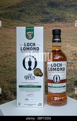 Bottiglia di whisky Open Special Edition 2025 single malt per celebrare il 153° Open al Royal Portrush, Irlanda del Nord. Foto Stock