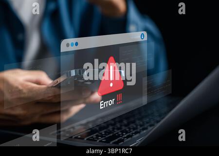 Avviso popup di errore sul sito Web con simbolo di avviso che mostra un bug Web o un errore durante l'utilizzo online. Ideale per crash di sistema, problemi software, cybersecuri Foto Stock